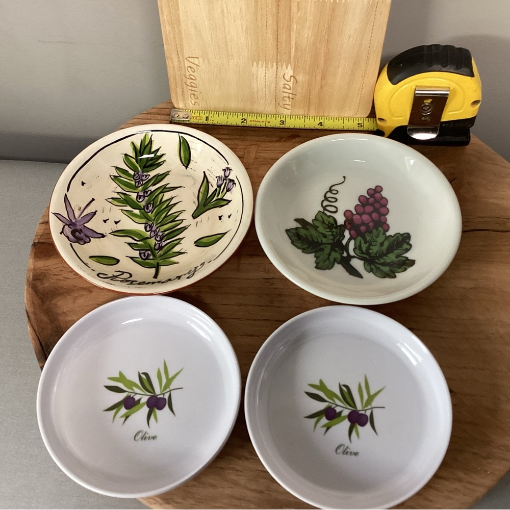 5 Item Bundle - Mini Cheese Board - Ceramic Dishes - Olive Dishes - Like New - Picture 10 of 12